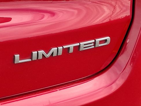 Certified 2023 Jeep Compass Limited image 30