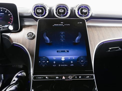 Used 2024 Mercedes-Benz CLE 300 4MATIC Cabriolet image 18