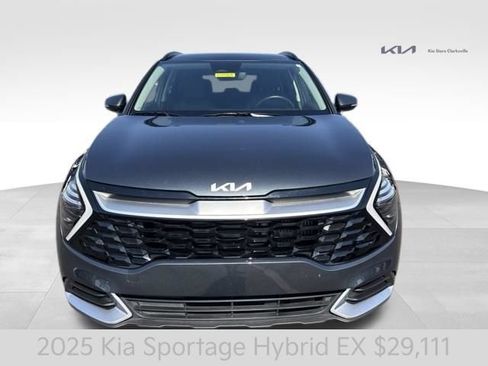 Certified 2025 Kia Sportage EX w/ EX Premium Package AWD/4WD image 3