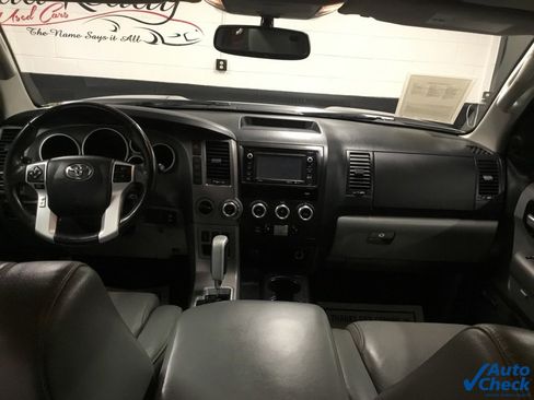 Used 2016 Toyota Sequoia Limited image 38