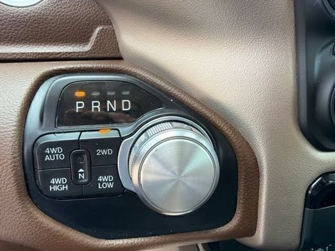 Used 2022 RAM 1500 Laramie AWD/4WD image 16