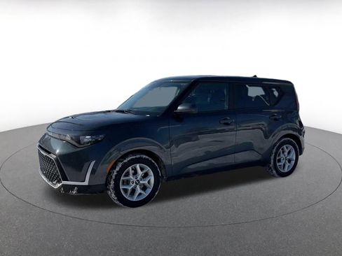Used 2025 Kia Soul LX w/ LX Technology Package image 8