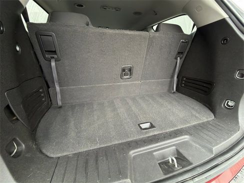 Used 2016 Chevrolet Traverse LT w/ Style and Technology Package image 27