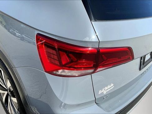 Certified 2023 Volkswagen Taos SE w/ Panoramic Sunroof Package FWD image 25