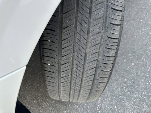 Used 2025 Nissan Sentra SV image 33