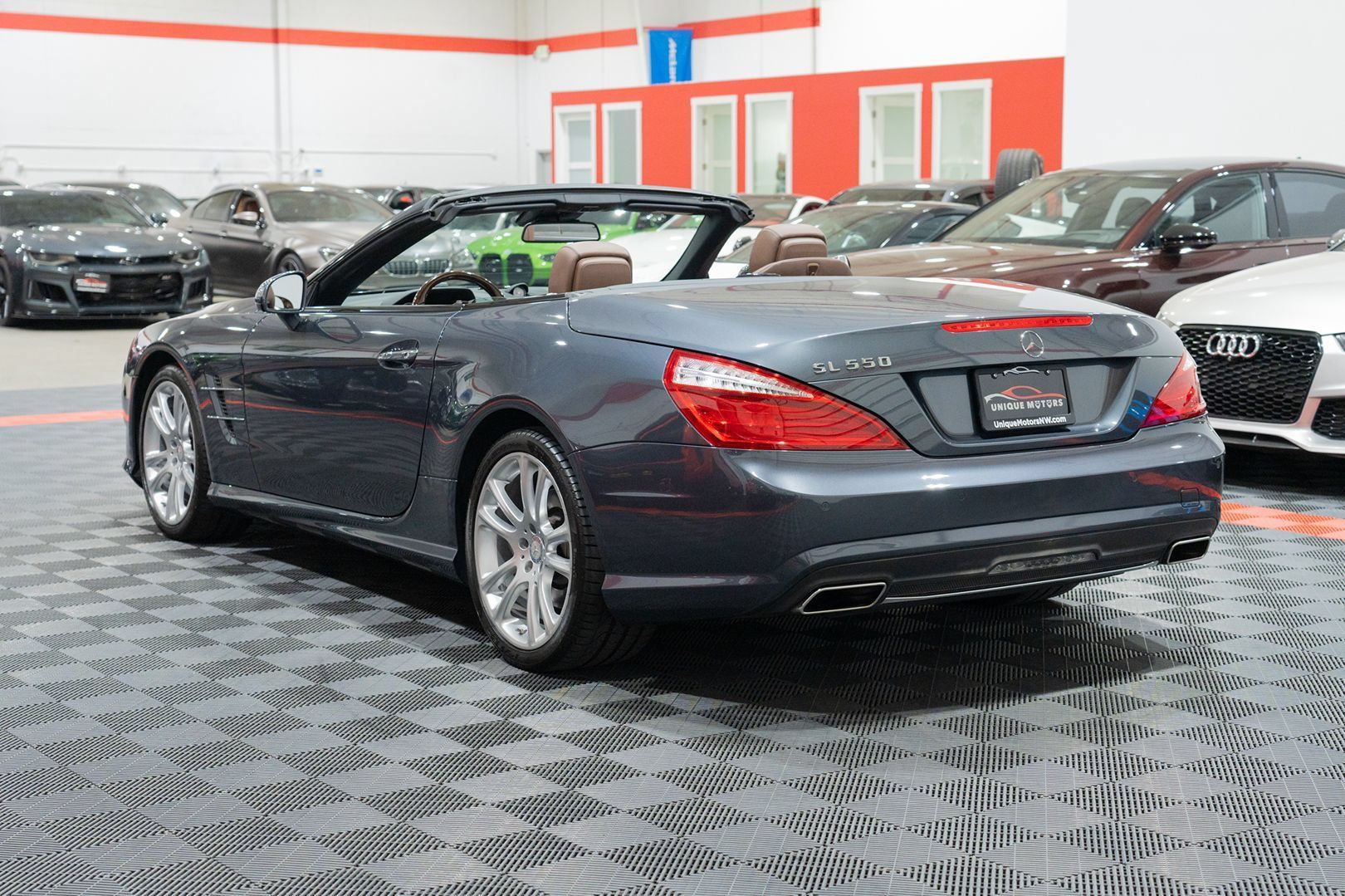 Used 2013 Mercedes-Benz SL 550 image 4