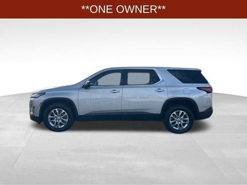 Used 2022 Chevrolet Traverse LS image 4