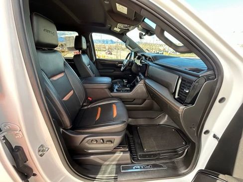 Used 2023 GMC Sierra 1500 AT4 w/ Technology Package image 33