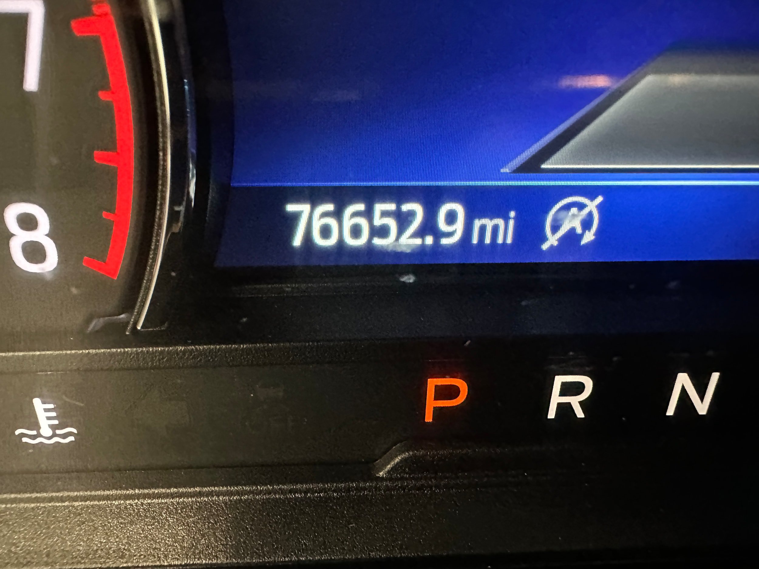 Used 2021 Ford Explorer XLT w/ Equipment Group 202A AWD/4WD image 25