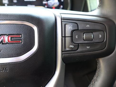 Used 2023 GMC Yukon SLT RWD image 34