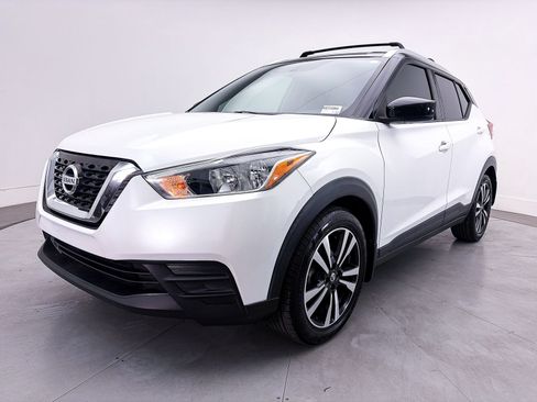 Used 2019 Nissan Kicks SV w/ Exterior Package FWD image 10