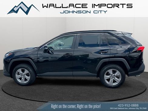 Used 2023 Toyota RAV4 XLE AWD/4WD image 1