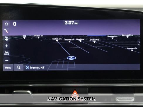 Certified 2023 Hyundai Elantra Limited w/ Preferred Accessory Package image 3