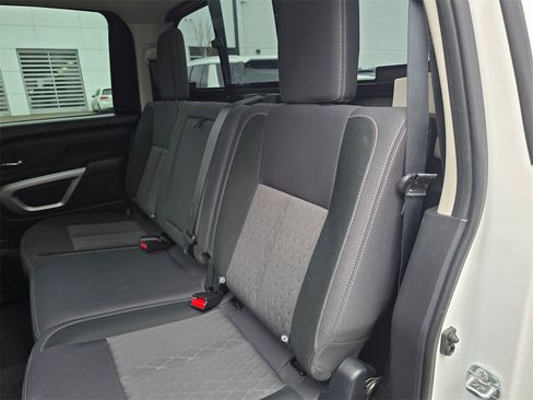 Used 2021 Nissan Titan SV w/ Accessory Utility Package image 17