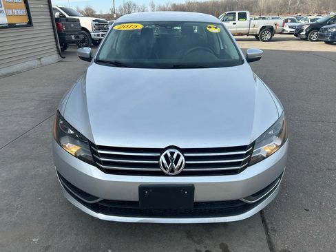 Used 2015 Volkswagen Passat 1.8T image 2