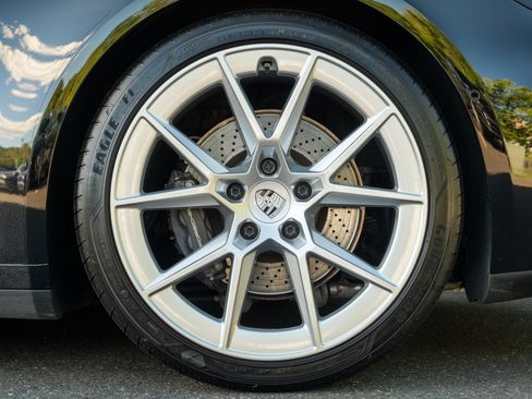 Certified 2025 Porsche 911 Carrera RWD image 13
