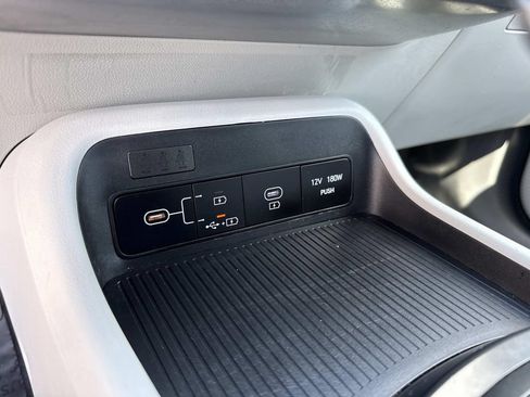 Used 2024 Hyundai Kona SEL AWD/4WD image 30
