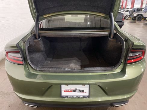 Used 2018 Dodge Charger SXT w/ Blacktop Package image 5