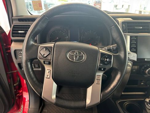 Used 2024 Toyota 4Runner SR5 Premium w/ Moonroof Package AWD/4WD image 17