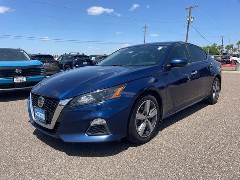 Certified 2022 Nissan Altima 2.5 S w/ Driver Assist Package FWD image 3