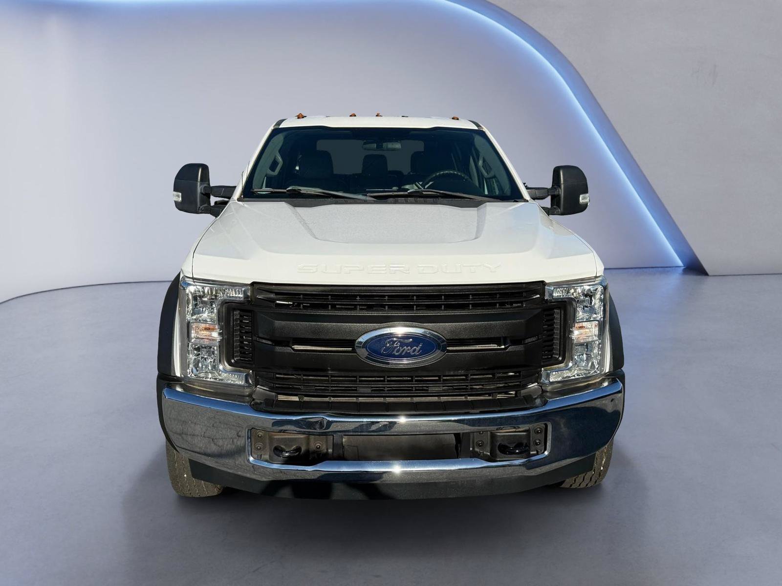 Used 2017 Ford F550 2WD Crew Cab Super Duty w/ Power Equipment Group image 3