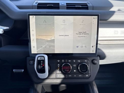 New 2026 Land Rover Defender 110 OCTA image 21