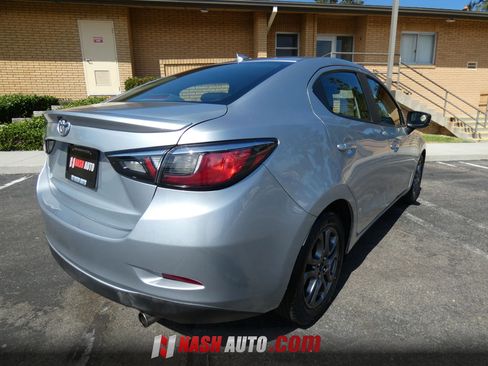 Used 2019 Toyota Yaris LE FWD image 8