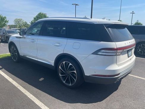 Used 2023 Lincoln Aviator Reserve w/ Equipment Group 201A AWD/4WD image 6