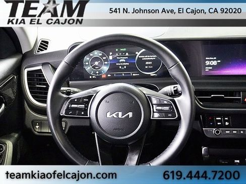 Certified 2025 Kia Seltos EX w/ EX Sunroof Package image 21