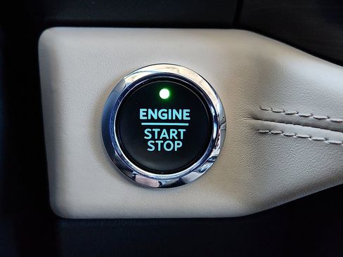 Used 2022 Ford Expedition Platinum image 9