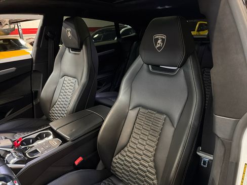 Used 2019 Lamborghini Urus image 16