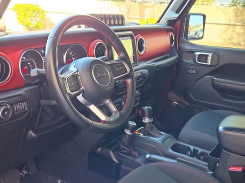 Used 2021 Jeep Wrangler Rubicon AWD/4WD image 10