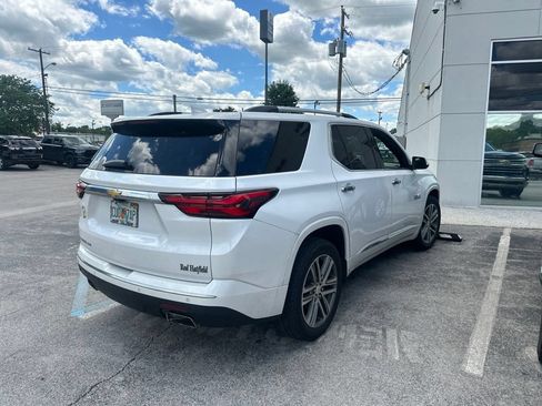 Used 2022 Chevrolet Traverse High Country w/ LPO, Floor Liner Package AWD/4WD image 3