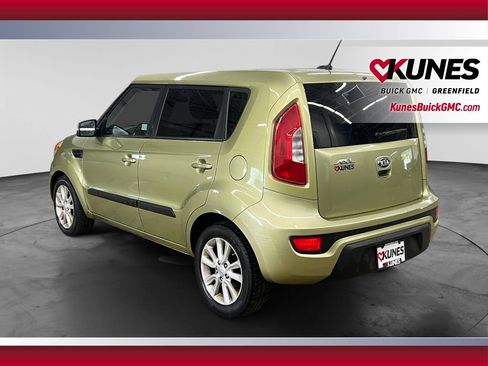 Used 2013 Kia Soul + FWD image 8