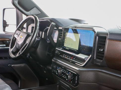 Used 2024 Chevrolet Silverado 3500 High Country w/ High Country Premium Package AWD/4WD image 30