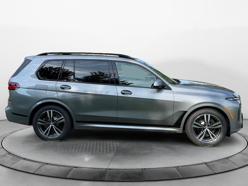 New 2027 BMW X7 xDrive40i w/ M Sport Package AWD/4WD image 8