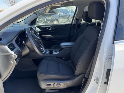 Used 2023 GMC Acadia SLE w/ Driver Convenience Package image 19