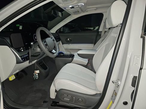 Used 2025 Hyundai Ioniq 5 Limited image 13