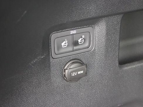 Used 2024 Kia Telluride EX w/ EX Captain's Chair Package AWD/4WD image 37