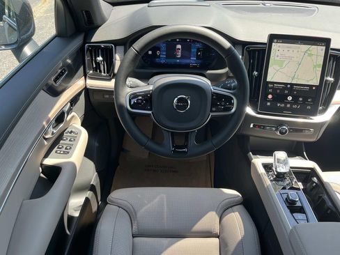 New 2026 Volvo XC90 T8 Ultra w/ Protection Package Premier AWD/4WD image 14