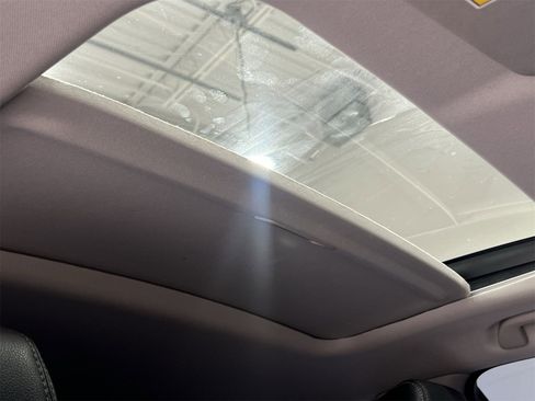 Used 2020 Honda Civic Touring image 22