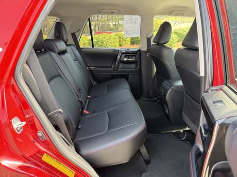 Certified 2024 Toyota 4Runner TRD Off-Road Premium image 28