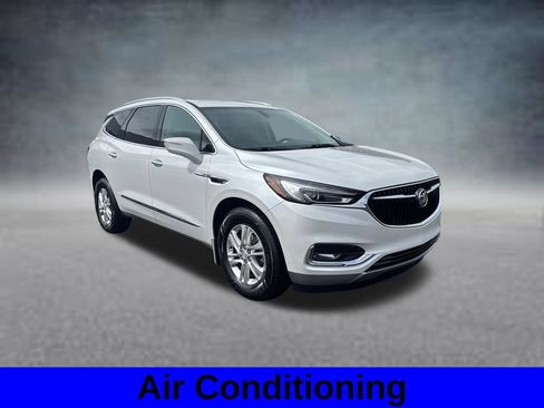 Used 2021 Buick Enclave Essence w/ Sound and Sites Package AWD/4WD image 4