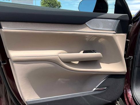 New 2025 Volvo EX90 Ultra image 24