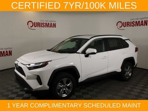Used 2024 Toyota RAV4 XLE AWD/4WD image 3