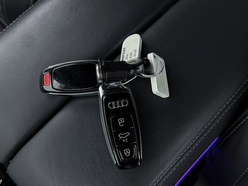 Used 2024 Audi S8 image 45