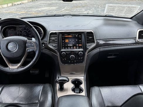 Used 2014 Jeep Grand Cherokee Overland AWD/4WD image 10
