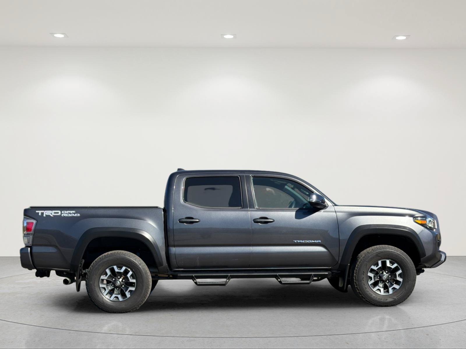 Used 2020 Toyota Tacoma 2WD Double Cab image 6