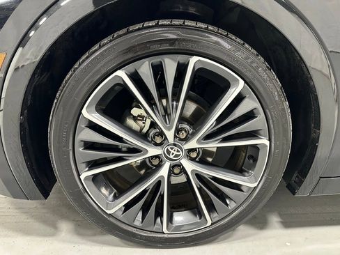 Used 2025 Toyota Prius XLE image 65