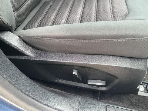 Used 2018 Ford Fusion SE w/ Fusion SE Technology Package image 21